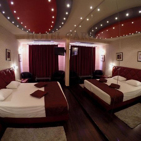 פיראוס Carol Hotel מראה חיצוני תמונה