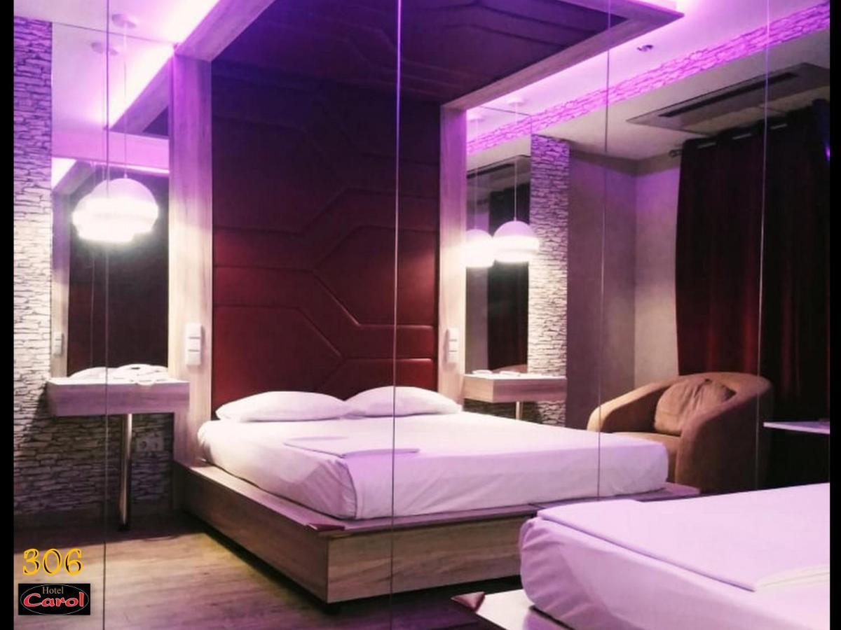 פיראוס Carol Hotel מראה חיצוני תמונה