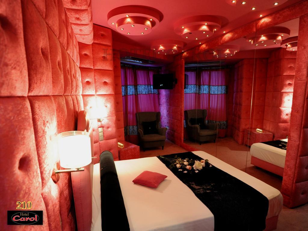 פיראוס Carol Hotel מראה חיצוני תמונה