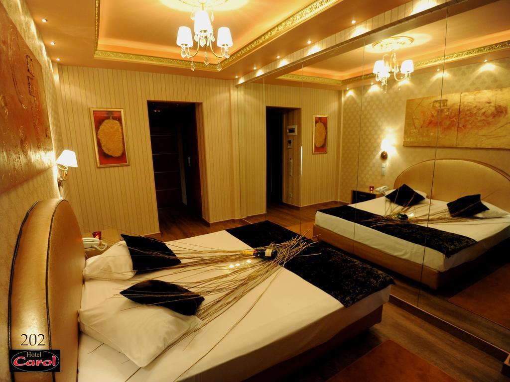 פיראוס Carol Hotel מראה חיצוני תמונה