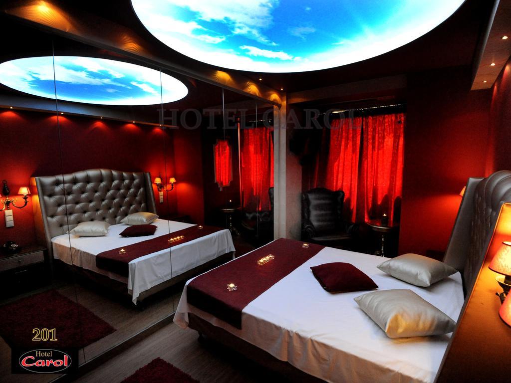 פיראוס Carol Hotel מראה חיצוני תמונה