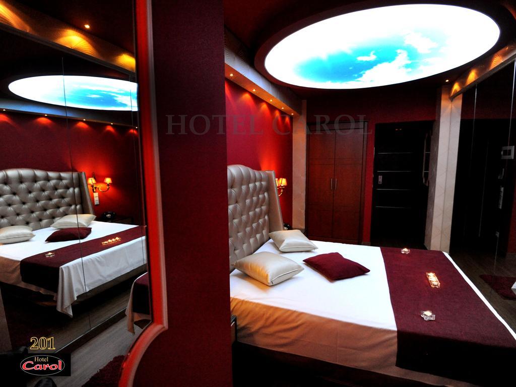 פיראוס Carol Hotel מראה חיצוני תמונה