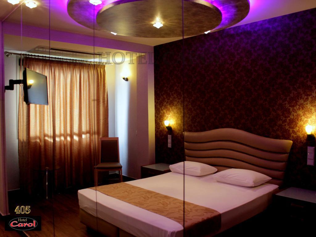 פיראוס Carol Hotel מראה חיצוני תמונה