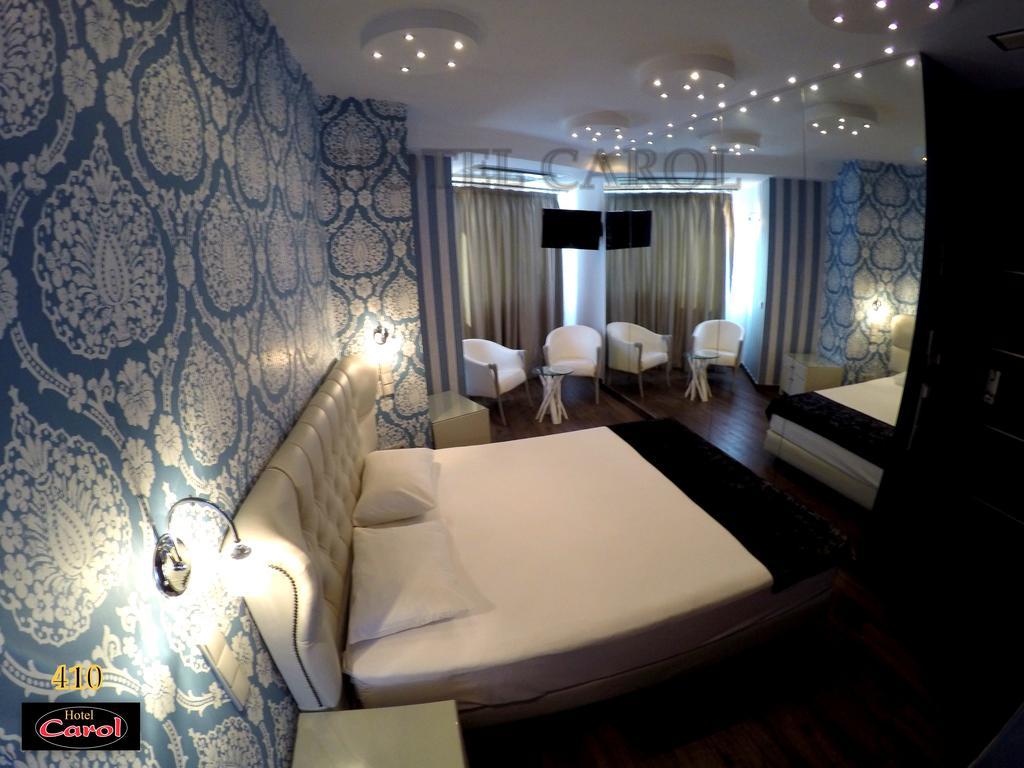 פיראוס Carol Hotel מראה חיצוני תמונה