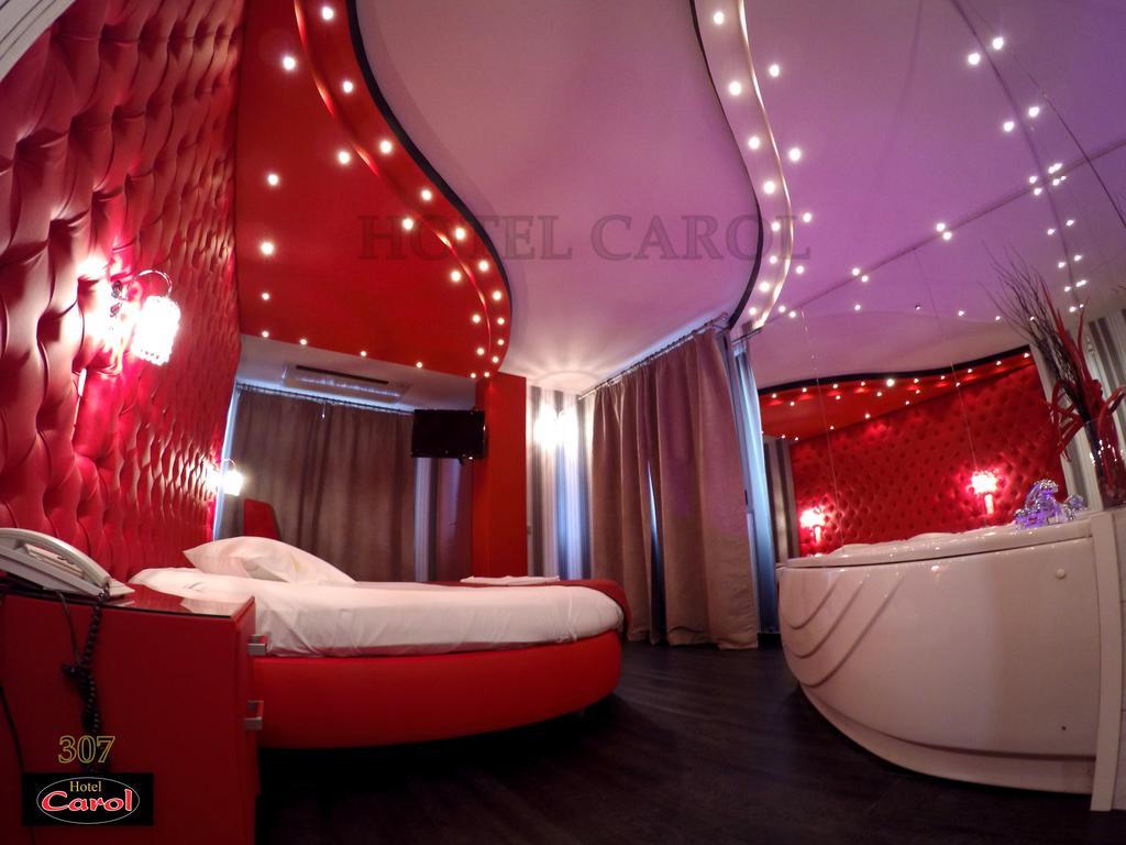 פיראוס Carol Hotel מראה חיצוני תמונה