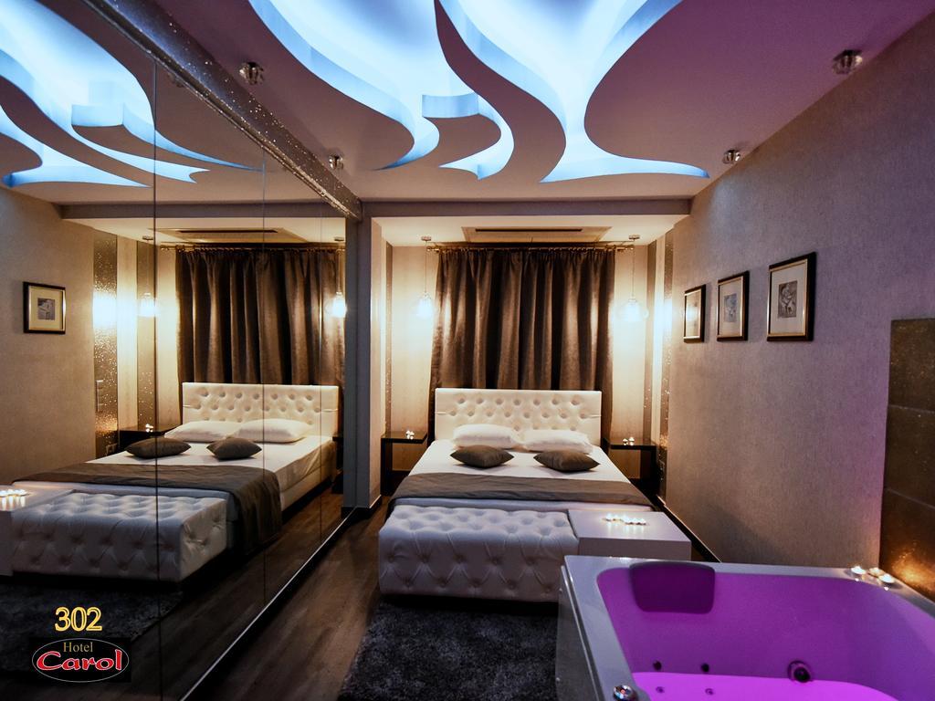 פיראוס Carol Hotel מראה חיצוני תמונה