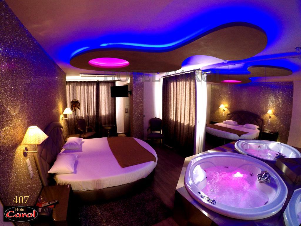 פיראוס Carol Hotel מראה חיצוני תמונה