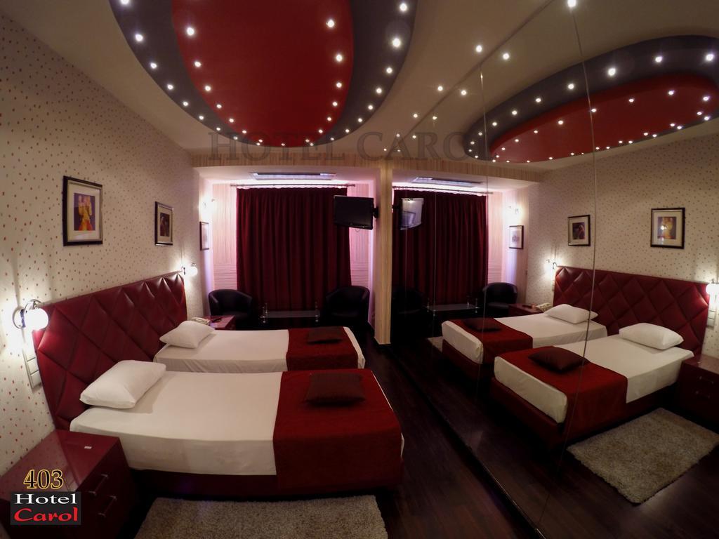 פיראוס Carol Hotel מראה חיצוני תמונה